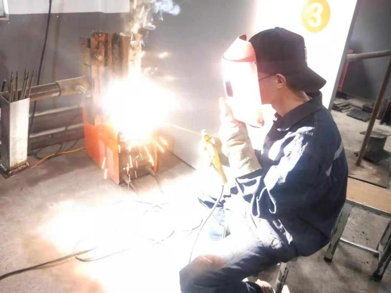 498abdf75c50e12ef87a34d0432c6e5