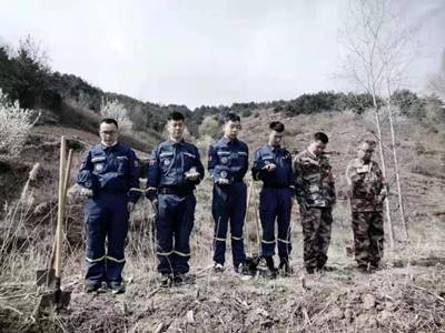 7.2020年4月参加森林防火活动