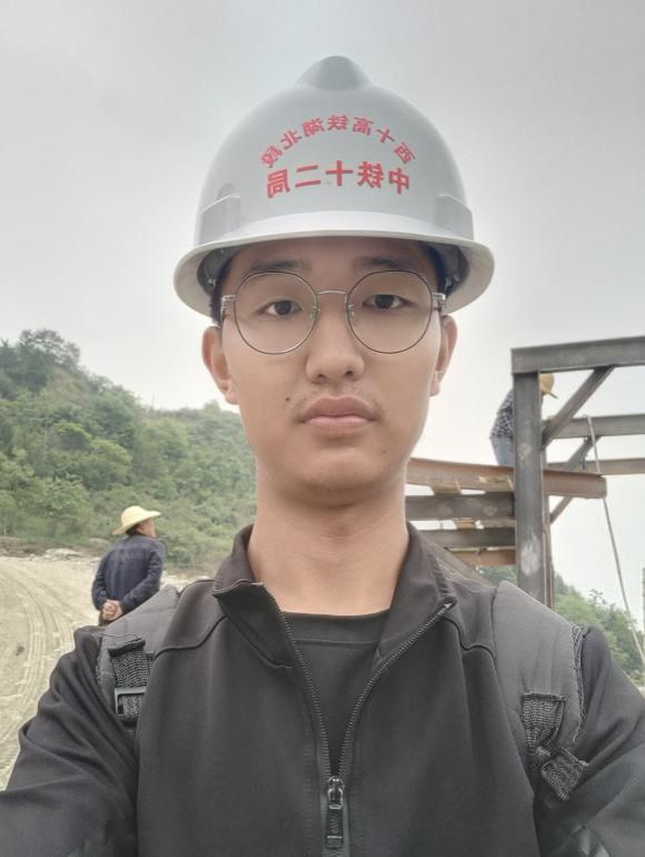 交通工程学院 尹琪琪