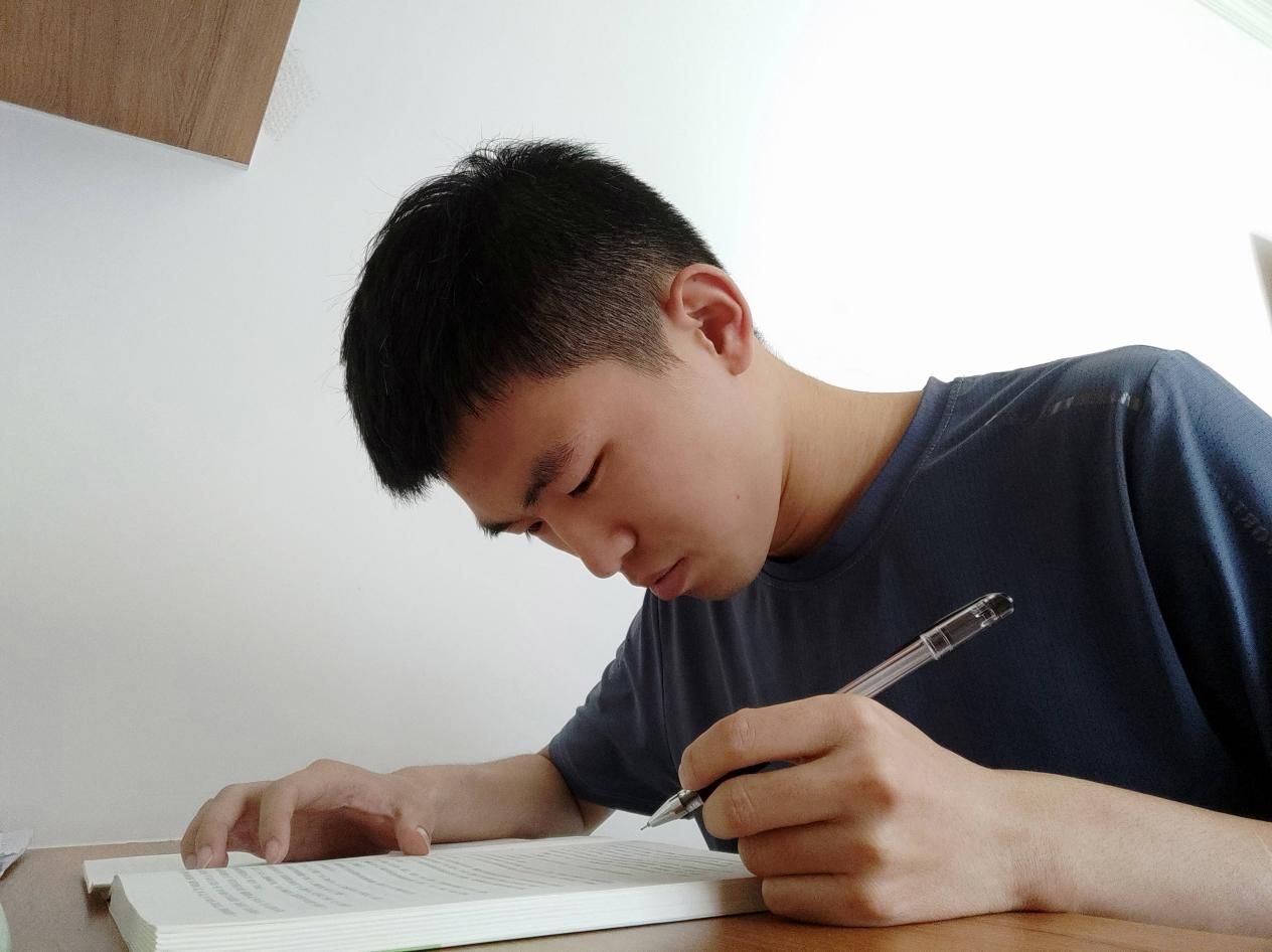 信息工程学院 关晓雷