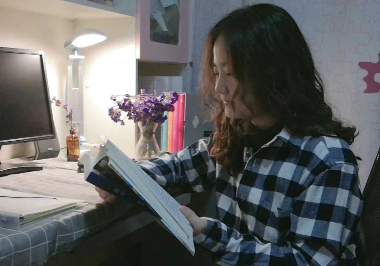 文法学院 苏易菲