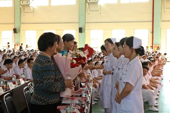 6867039c43beecf70d64fca32a9f868