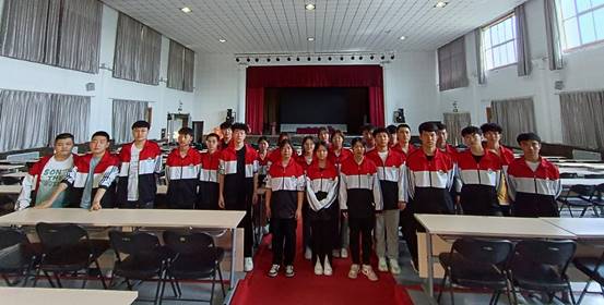 图9 赛场志愿者风采