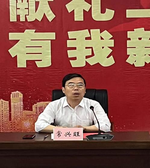 1cee2c86847a60fc851b1c7877a8e55e_