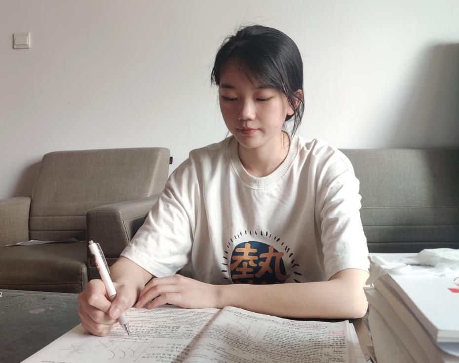 现代物流学院 杨喻雅