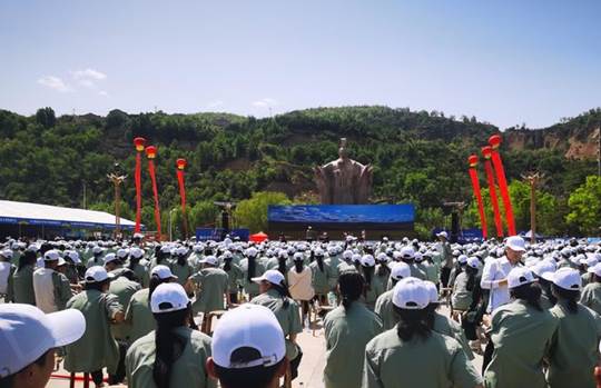 2023年乡宁县职业中学职业教育周启动仪式现场